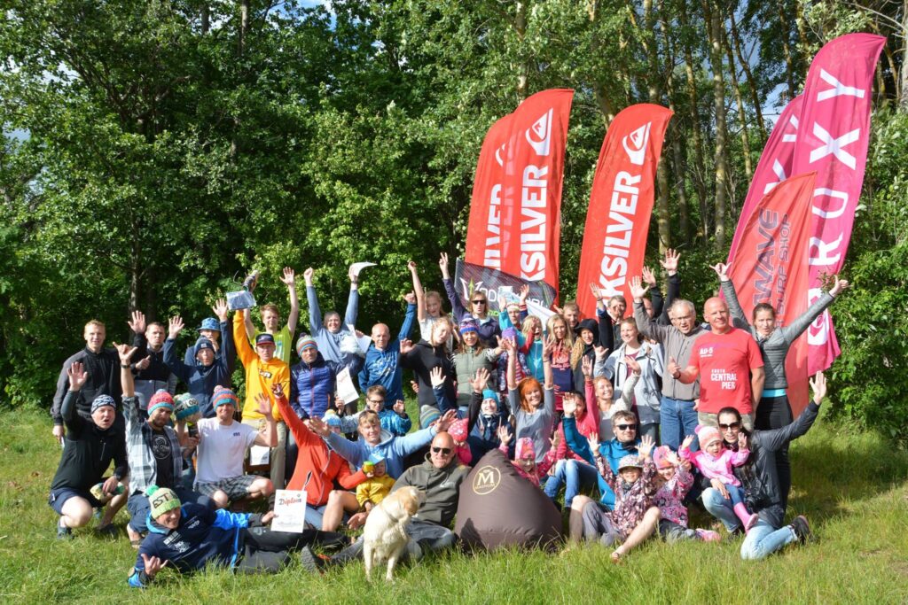 Harrastussurfarite võistlussarja FUN 2016 liidrid on Helle Väin ja Aivar Kajakas