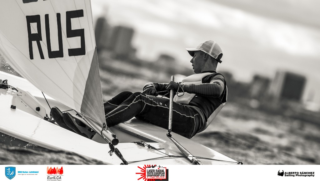 Kolmas pikk võistluspäev Laser Radial noorte EMil selgitas poiste kuldfliiti pääsejad