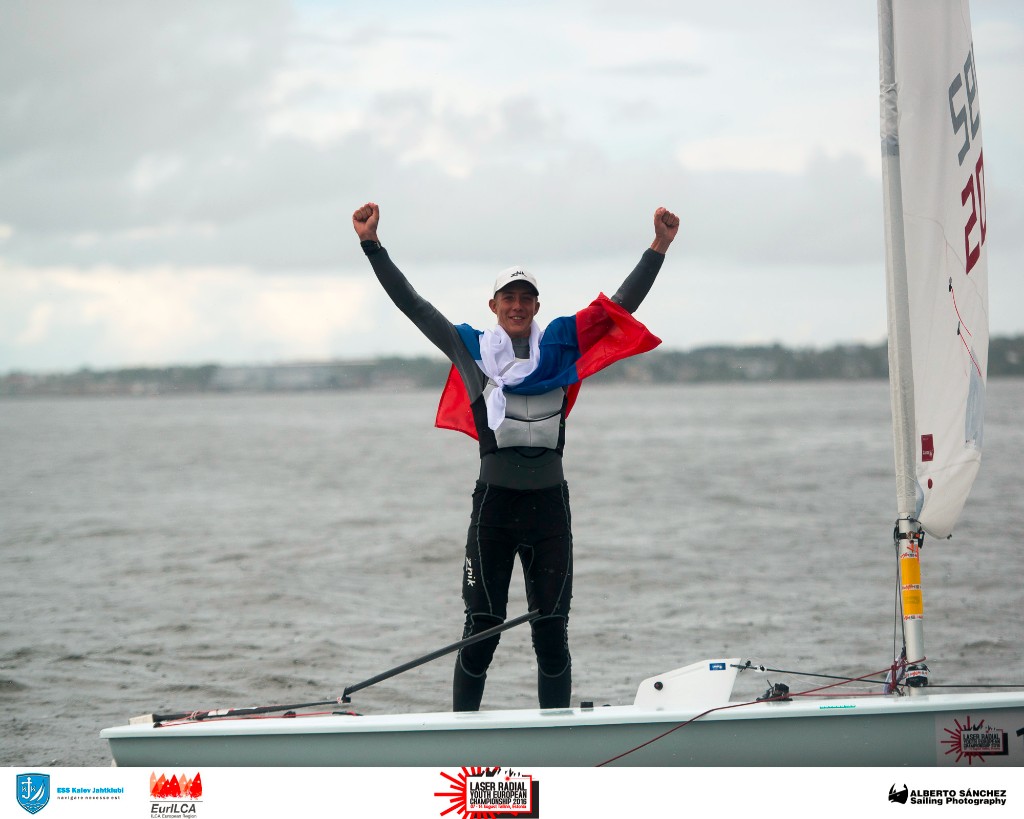 Kalev Jahtklubis Pirital pärjati 2016. aasta Laser Radial klassi purjetamise noorte Euroopa meistrid
