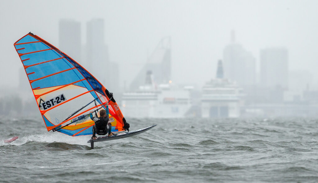 Purjelaua slaalomi võistlussarja kolmas etapp peeti Pirital