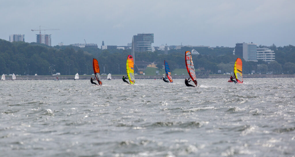 Slaalomi Eesti MV ja Fun slaalom sari purjelauduritele ja lohedele