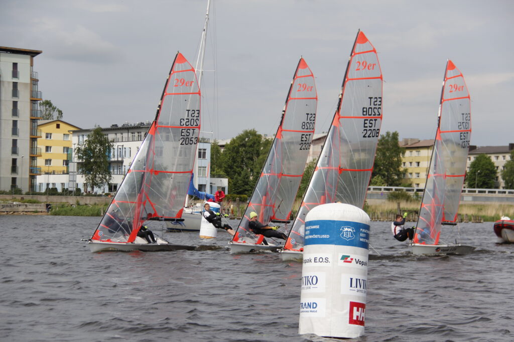 Purjetamise Eesti MV regati võitjad selgusid Pärnus põnevates finaalides