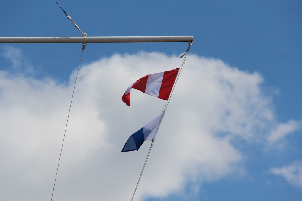 Tuuletu päev jättis Pärnus võistlevad purjetajad kaldale