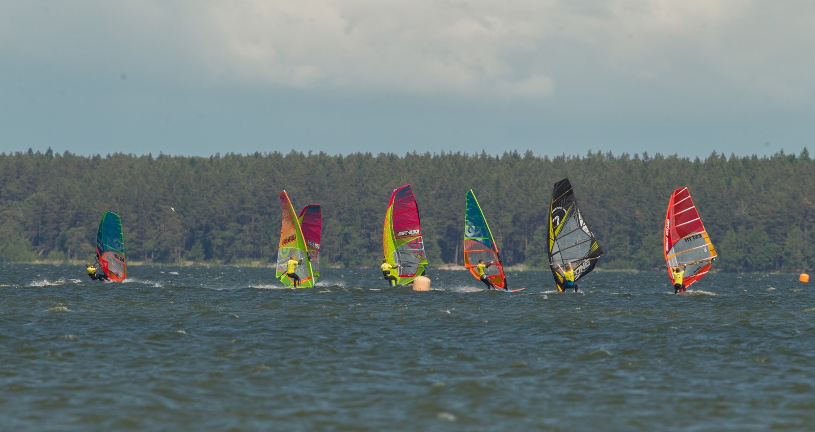 Surfi slaalomi sarjade avaetapid peeti Võsul