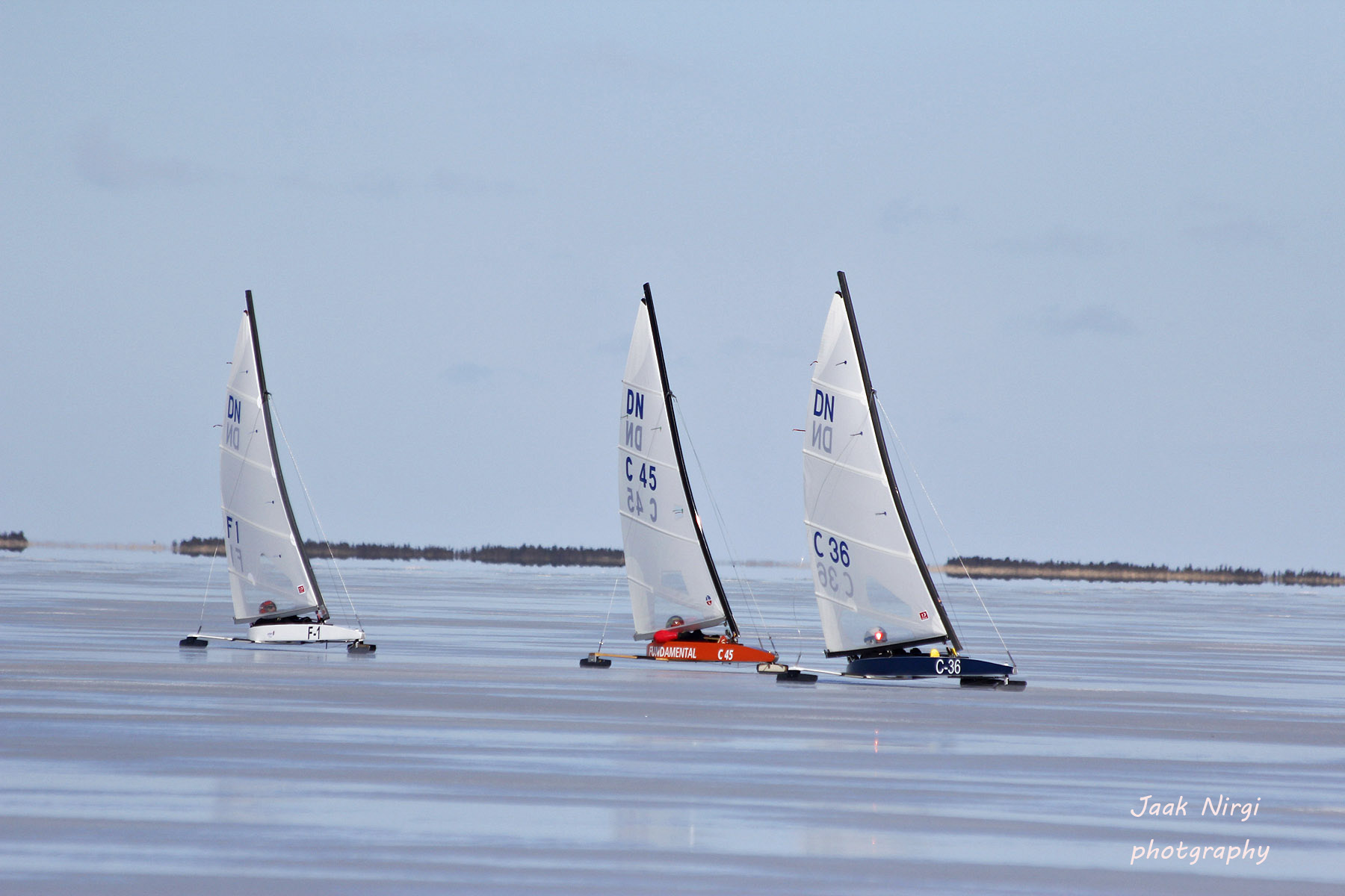 Eesti meistrid jääpurjetamises on Karl Ader ning Olev Oolup ja Andrus Padu