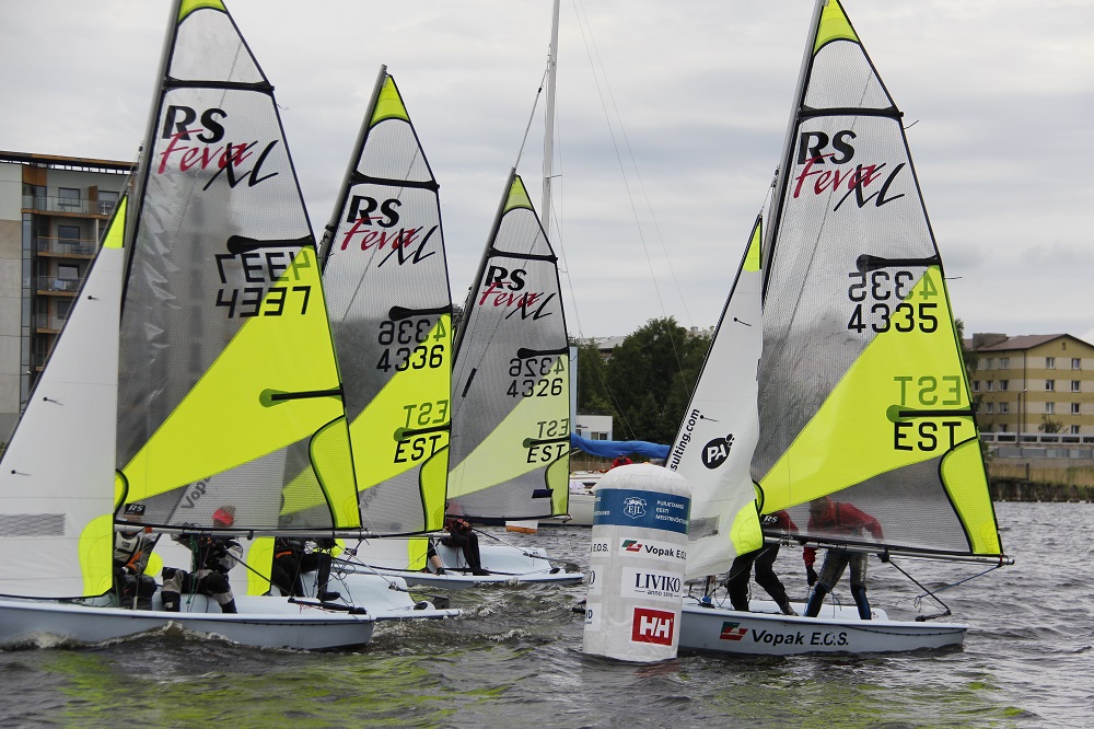 Noored kahepaadipurjetajad alustavad Haven Kakumäe Karikal Purjetamise Eesti MV sarja