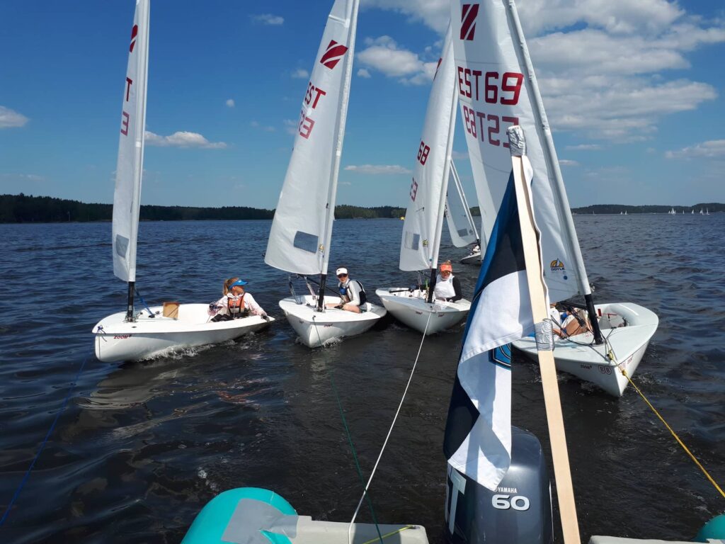 Zoom8 MM-il Angeliina Maria Isabel Õunap liidrikohal