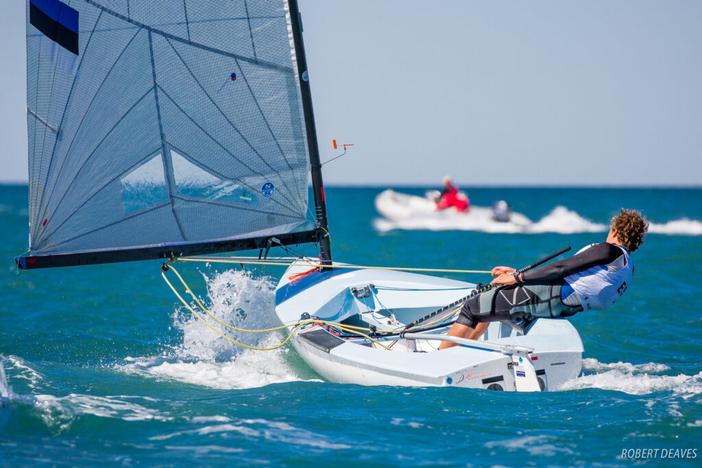 Taveter Finn-klassi juunioride MM-il 11