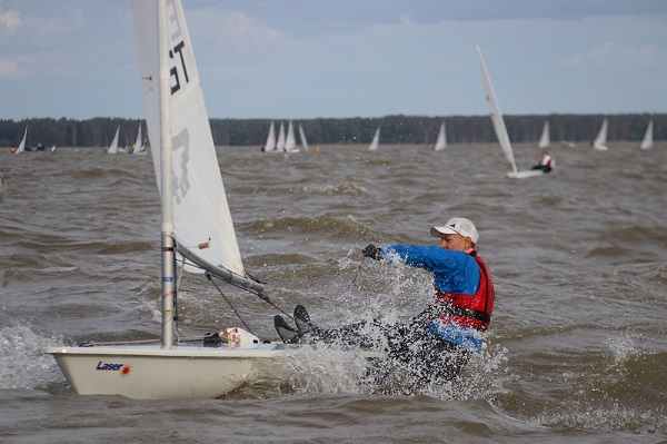 Noorpurjetajatel algas Pärnus Eesti meistrivõistluste otsustav etapp
