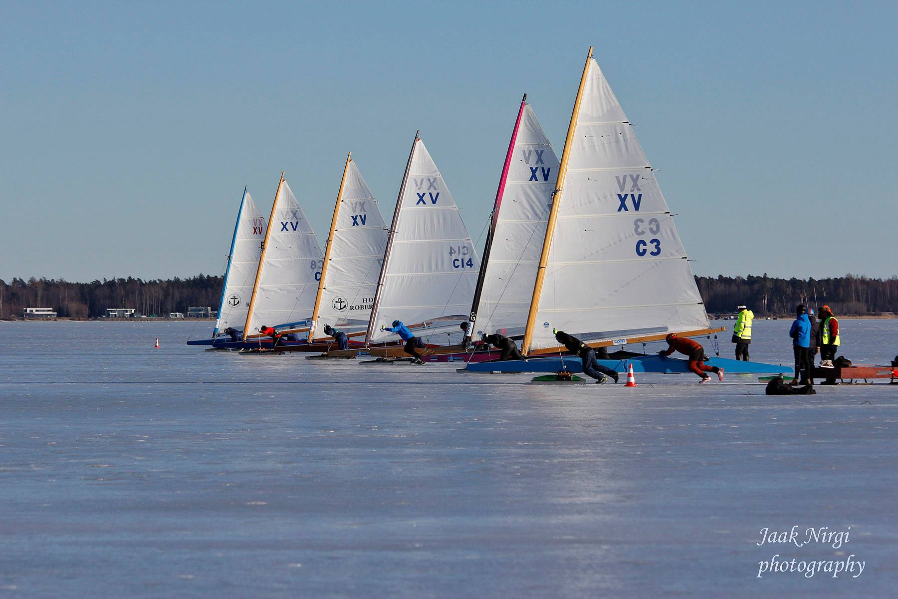 Kahemehe jääpurjekad alustavad Võrtsjärvel jahti Euroopa meistri tiitlile