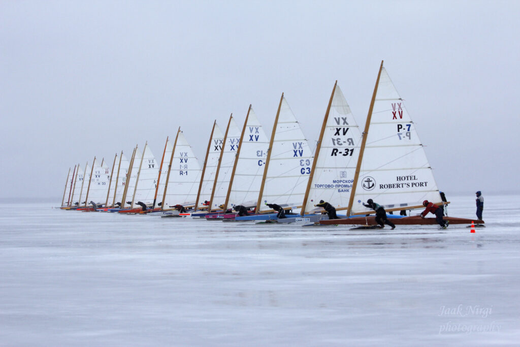 Monotüüp XV EMi avapäeval murdusid mastid ja kelgud