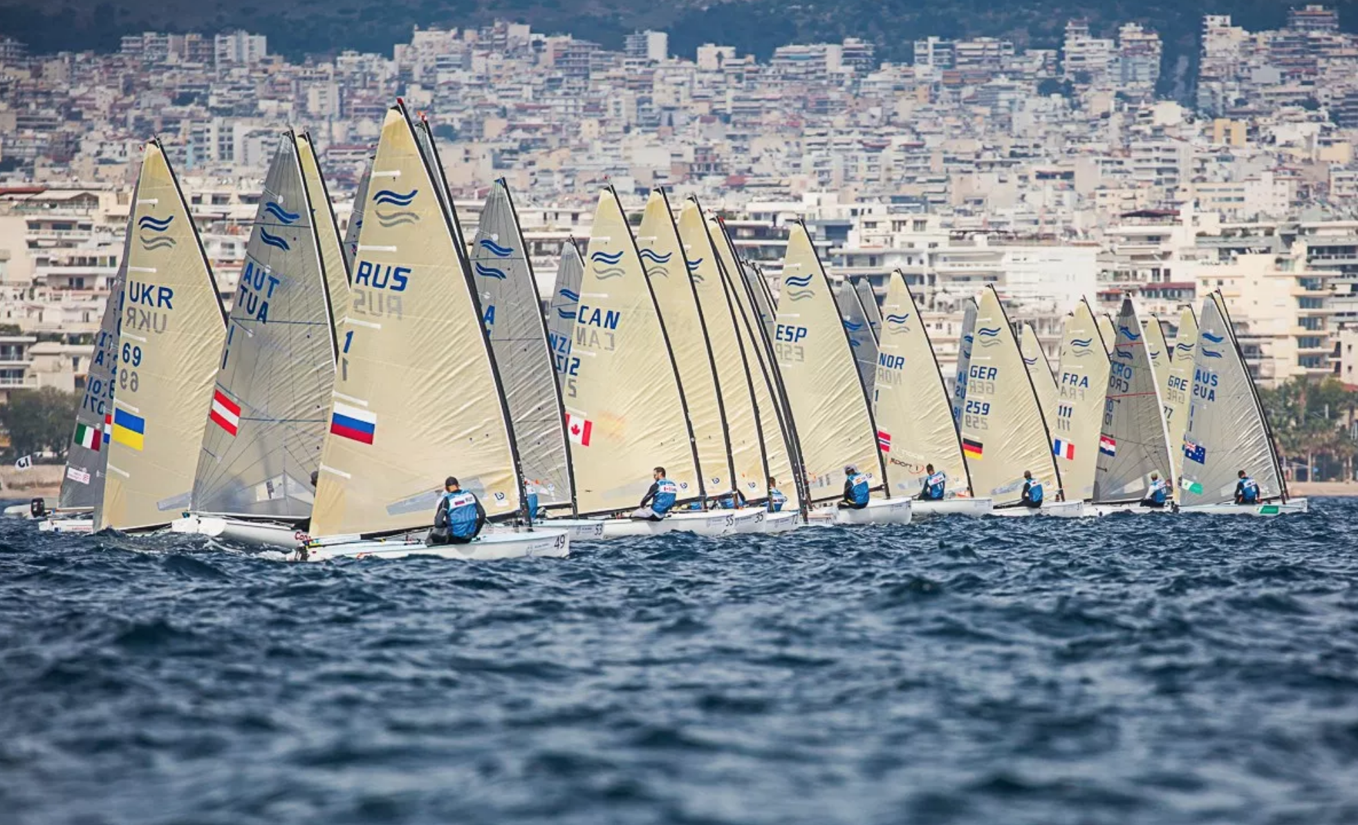 Finn klassi EMi kolmas päev kulges heitlikes oludes. Karpak hetkel 36. kohal