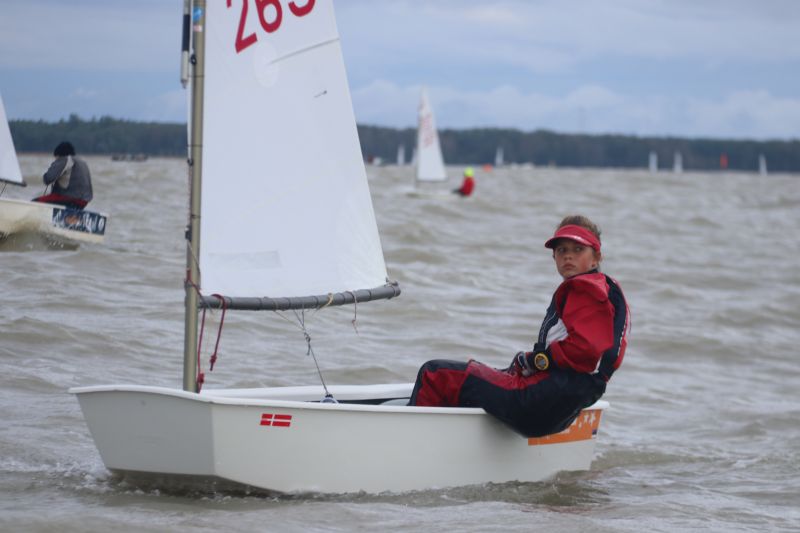 Purjetamise noorte ühepaatidel tulid Eesti meistriteks Mia Marin Lilienthal, Romi Safin ja Sten-Markus Andresson