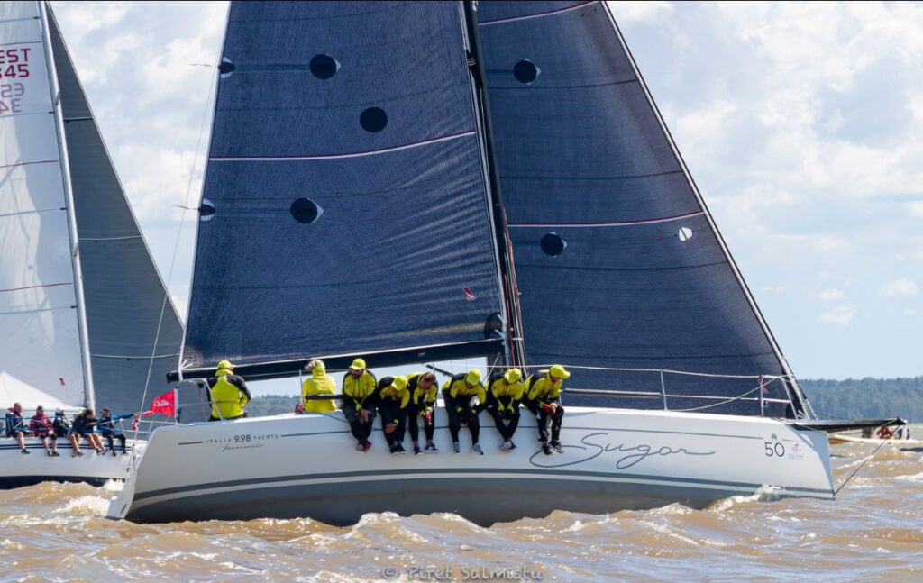 Muhu Väina regati teisel võistluspäeval purjetati Pärnu lahel lühirajal