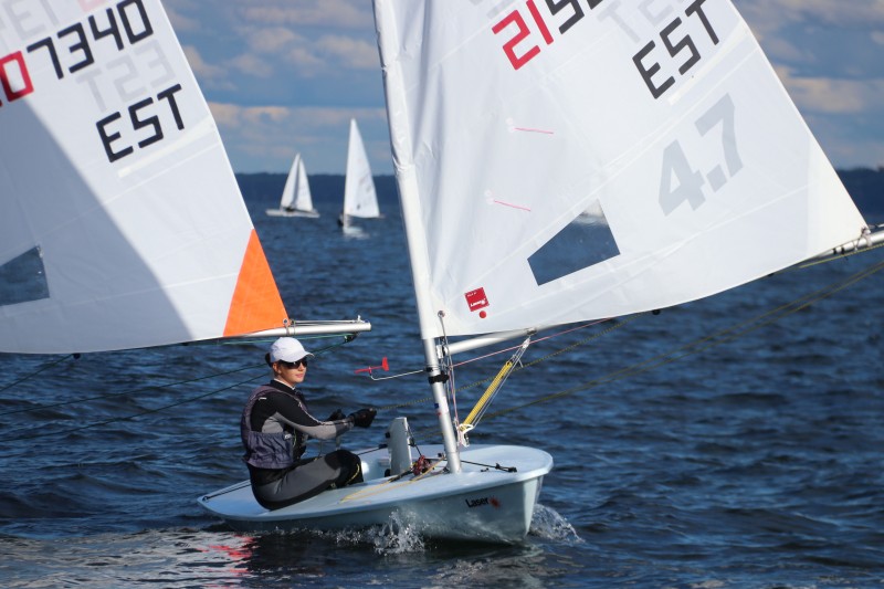 Garmin Purjetamise Eesti Meistrivõistluste sarja etapi avapäeval purjetati nõrgas tuules
