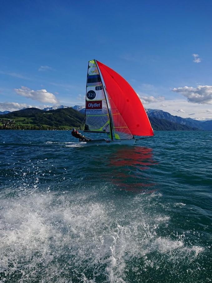 Roihud on 49er klassi EM-il avapäeva järel 16. kohal