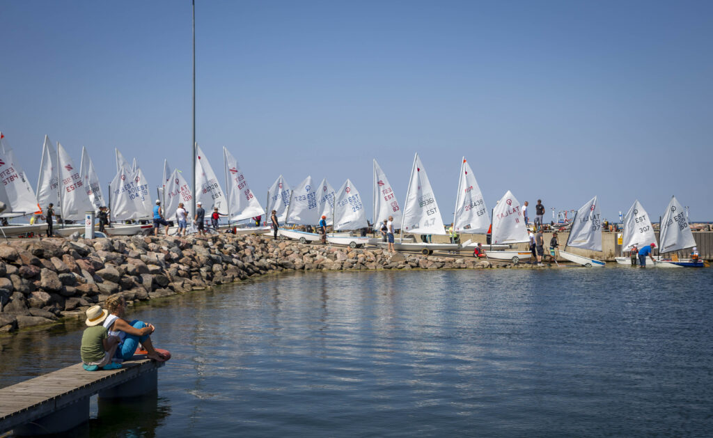 Kärdla Race algas päikesepaiste ja tugeva tuulega