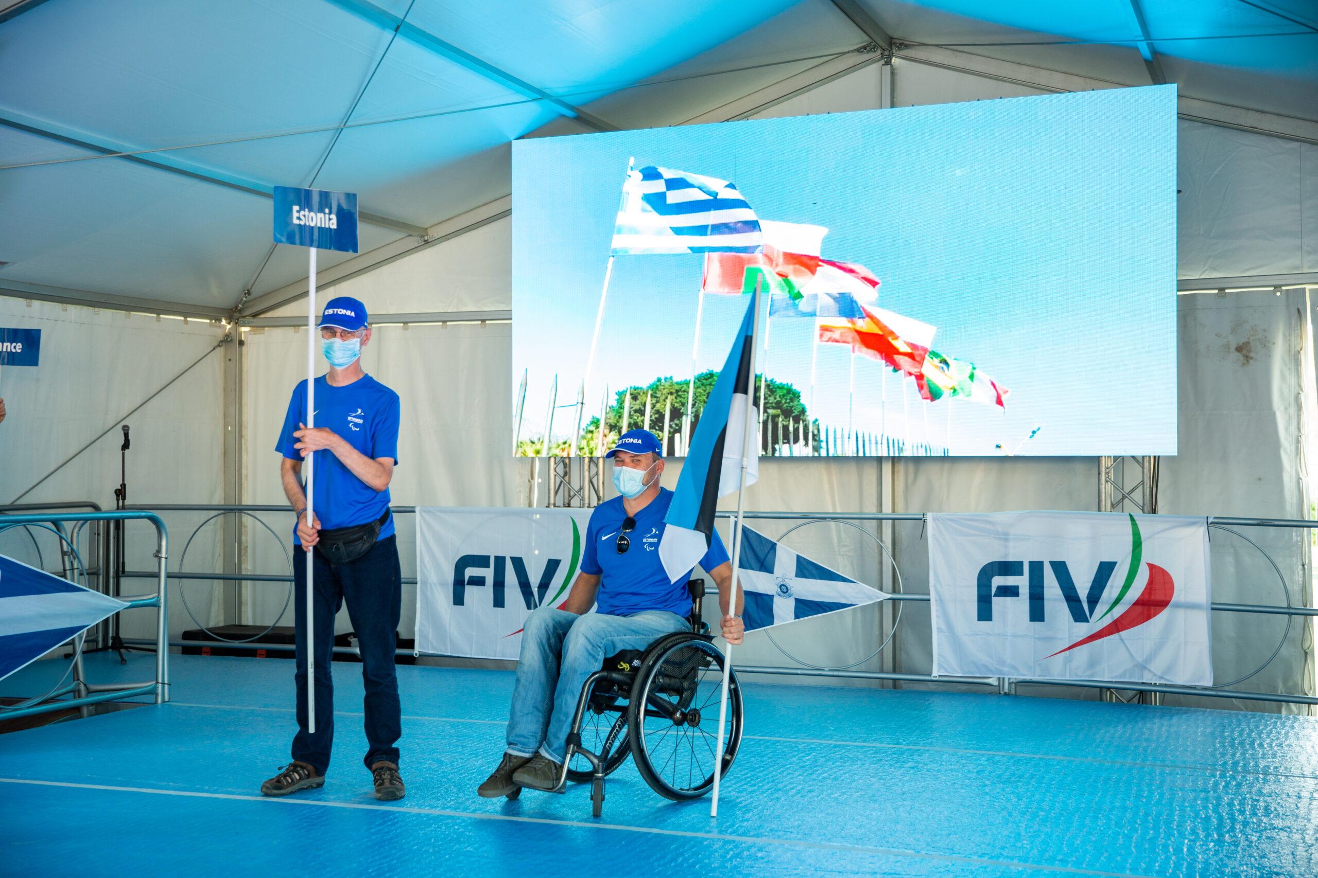 Palermos, parapurjetamise MMil, on eestlased esimese sõidupäeva järel laevastiku keskel