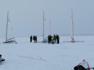 Nädalavahetusel peeti Pärnu lahel jääpurjetamise Eesti karikavõistluste esimene etapp