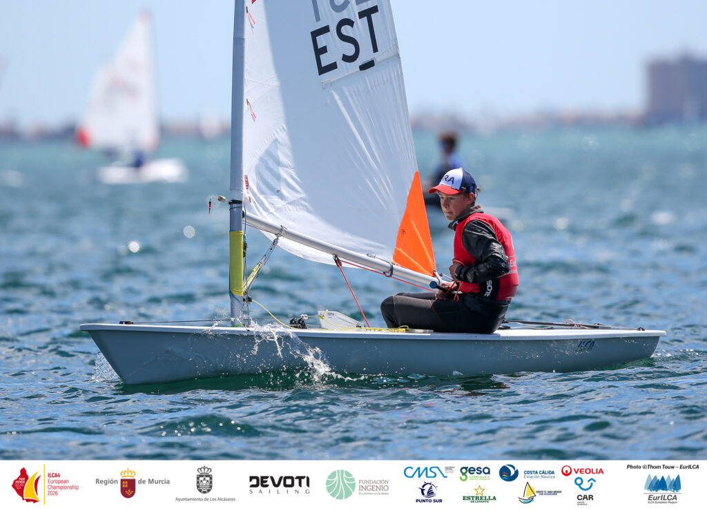 11.-18. aprillini toimuvad Hispaanias Los Alcázareses, Mar Menori vetel 2026. aasta ILCA 4 noorte Euroopa meistrivõistlused ja Open European Trophy.  Tänavune m