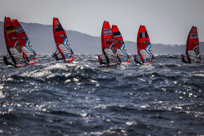 Prantsusmaal Hyères’is jätkus neljapäeval maailma purjetamise tippsarja Sailing Grand Slami etapp Semaine Olympique Française, kus taas mängis olulist rolli tug